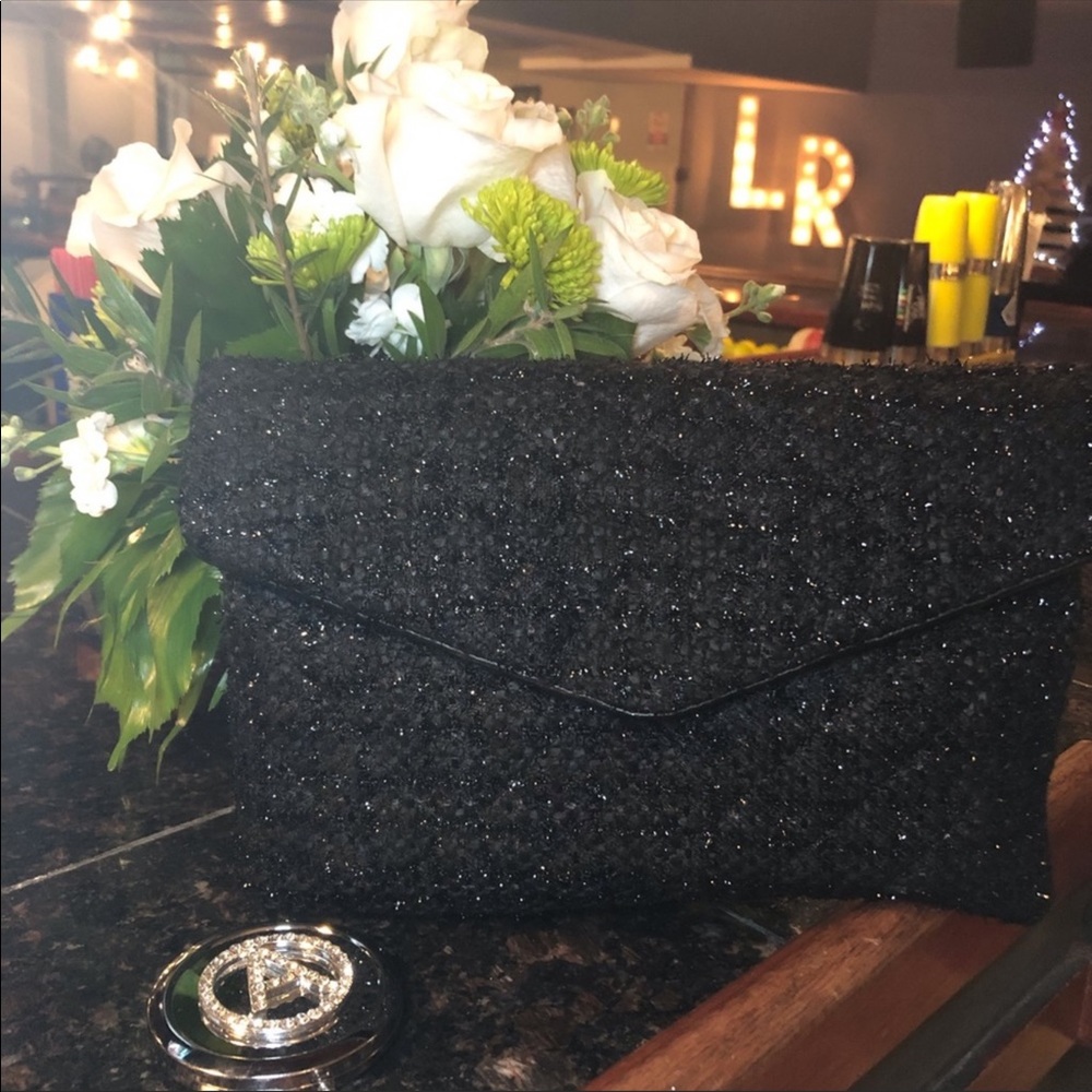 BLACK ENVELOPE CLUTCH - Picture 3 of 4